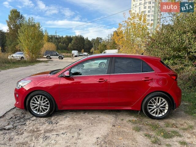 Красный Киа Рио, объемом двигателя 1.37 л и пробегом 100 тыс. км за 14500 $, фото 2 на Automoto.ua