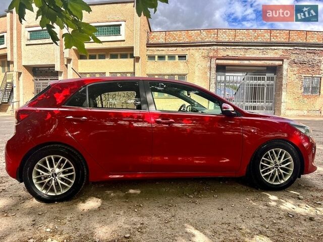 Красный Киа Рио, объемом двигателя 1.37 л и пробегом 83 тыс. км за 13000 $, фото 1 на Automoto.ua