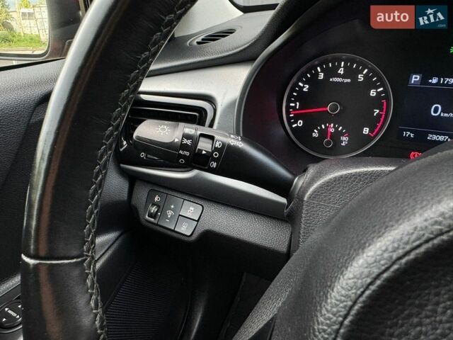 Красный Киа Рио, объемом двигателя 1.4 л и пробегом 23 тыс. км за 15500 $, фото 55 на Automoto.ua