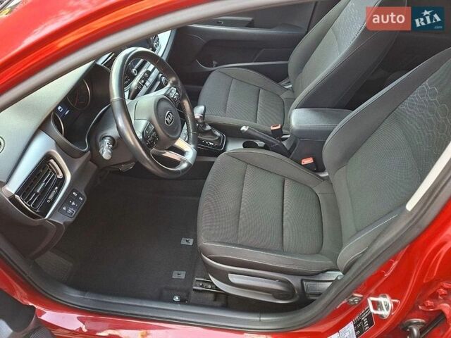 Красный Киа Рио, объемом двигателя 1.4 л и пробегом 24 тыс. км за 12400 $, фото 7 на Automoto.ua