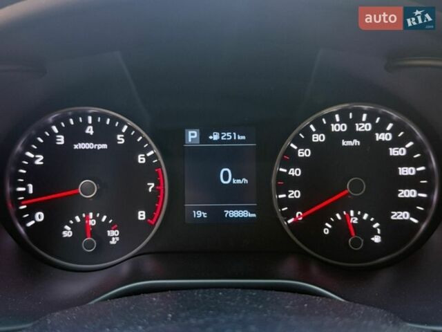 Красный Киа Рио, объемом двигателя 1.59 л и пробегом 79 тыс. км за 15000 $, фото 4 на Automoto.ua