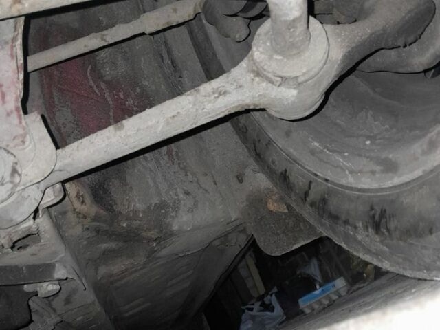 Червоний Кіа Ріо, об'ємом двигуна 1.3 л та пробігом 323 тис. км за 2200 $, фото 15 на Automoto.ua