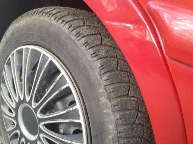 Червоний Кіа Ріо, об'ємом двигуна 1.3 л та пробігом 323 тис. км за 2200 $, фото 13 на Automoto.ua