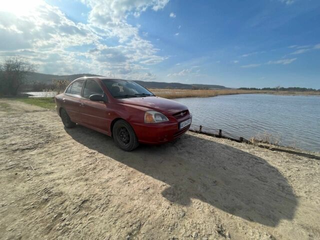 Красный Киа Рио, объемом двигателя 1.3 л и пробегом 40 тыс. км за 2000 $, фото 3 на Automoto.ua