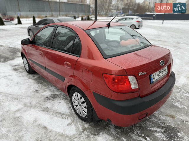Красный Киа Рио, объемом двигателя 1.4 л и пробегом 244 тыс. км за 4950 $, фото 6 на Automoto.ua