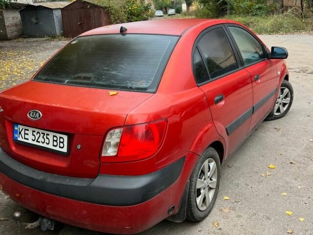 Червоний Кіа Ріо, об'ємом двигуна 1.3 л та пробігом 308 тис. км за 3403 $, фото 3 на Automoto.ua