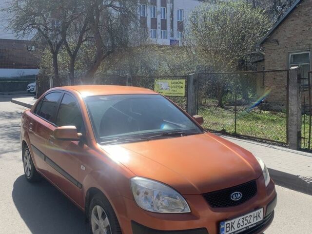 Красный Киа Рио, объемом двигателя 1.5 л и пробегом 377 тыс. км за 3500 $, фото 10 на Automoto.ua