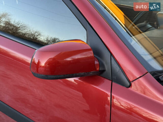 Красный Киа Рио, объемом двигателя 1.4 л и пробегом 272 тыс. км за 3999 $, фото 31 на Automoto.ua