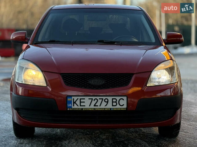 Красный Киа Рио, объемом двигателя 1.4 л и пробегом 272 тыс. км за 3999 $, фото 7 на Automoto.ua