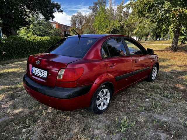 Красный Киа Рио, объемом двигателя 1.4 л и пробегом 255 тыс. км за 2806 $, фото 1 на Automoto.ua