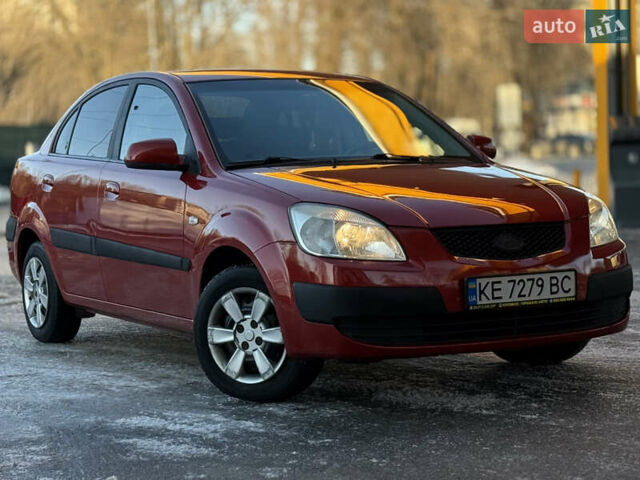 Красный Киа Рио, объемом двигателя 1.4 л и пробегом 272 тыс. км за 3999 $, фото 6 на Automoto.ua