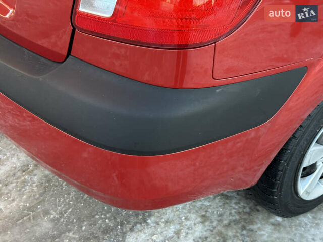 Красный Киа Рио, объемом двигателя 1.4 л и пробегом 272 тыс. км за 3999 $, фото 28 на Automoto.ua