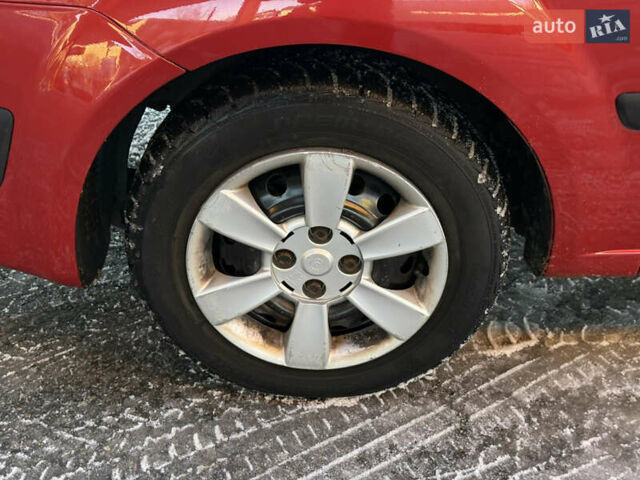 Красный Киа Рио, объемом двигателя 1.4 л и пробегом 272 тыс. км за 3999 $, фото 17 на Automoto.ua