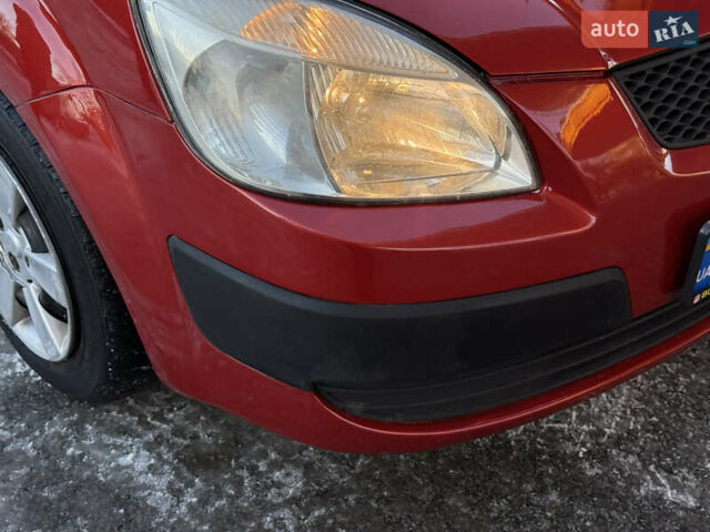 Красный Киа Рио, объемом двигателя 1.4 л и пробегом 272 тыс. км за 3999 $, фото 34 на Automoto.ua