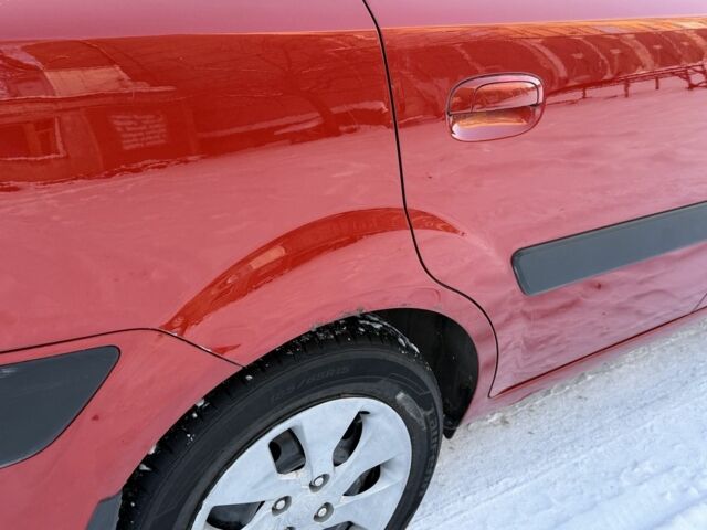 Червоний Кіа Ріо, об'ємом двигуна 1.4 л та пробігом 154 тис. км за 3950 $, фото 15 на Automoto.ua