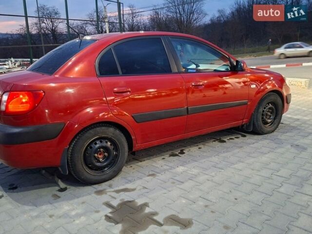 Красный Киа Рио, объемом двигателя 1.4 л и пробегом 185 тыс. км за 5000 $, фото 6 на Automoto.ua