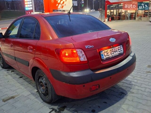 Красный Киа Рио, объемом двигателя 1.4 л и пробегом 185 тыс. км за 5000 $, фото 4 на Automoto.ua