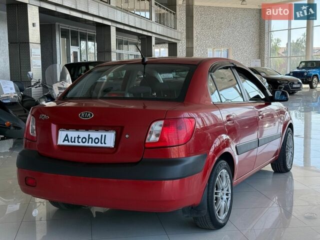 Красный Киа Рио, объемом двигателя 1.4 л и пробегом 190 тыс. км за 4490 $, фото 3 на Automoto.ua