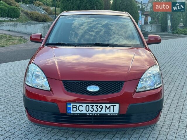 Червоний Кіа Ріо, об'ємом двигуна 1.4 л та пробігом 69 тис. км за 6400 $, фото 1 на Automoto.ua
