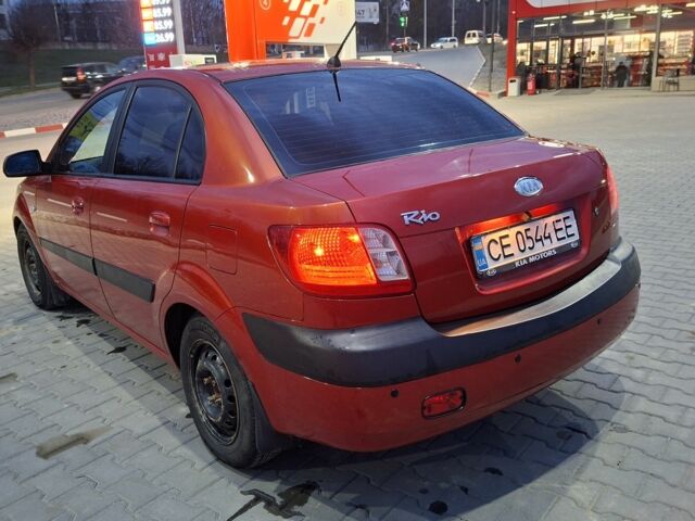 Червоний Кіа Ріо, об'ємом двигуна 1.4 л та пробігом 185 тис. км за 5000 $, фото 1 на Automoto.ua
