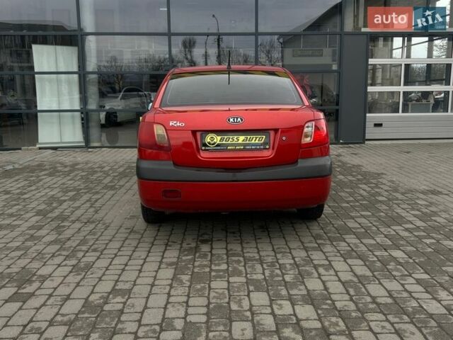 Красный Киа Рио, объемом двигателя 1.4 л и пробегом 274 тыс. км за 4100 $, фото 5 на Automoto.ua
