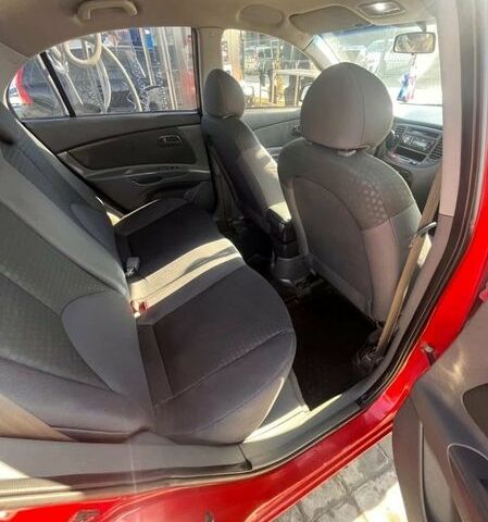 Красный Киа Рио, объемом двигателя 1.4 л и пробегом 274 тыс. км за 3800 $, фото 13 на Automoto.ua