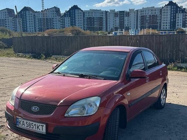 Красный Киа Рио, объемом двигателя 1.5 л и пробегом 305 тыс. км за 3000 $, фото 1 на Automoto.ua