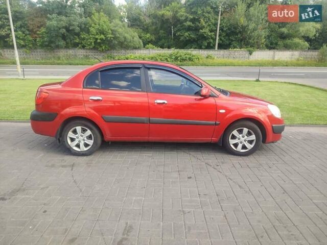 Красный Киа Рио, объемом двигателя 1.4 л и пробегом 180 тыс. км за 4600 $, фото 8 на Automoto.ua