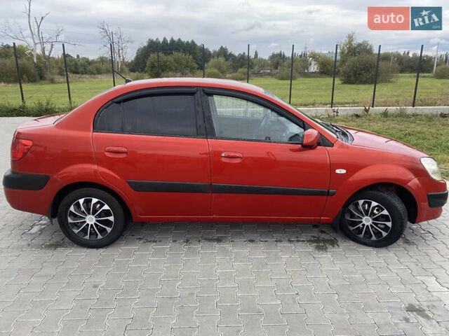Кіа Ріо 2008 у Бородянке на Automoto.ua Червоний Кіа Ріо, об'ємом двигуна 1.4 л та пробігом 290 тис. км за 3999 $, фото 4 на Automoto.ua