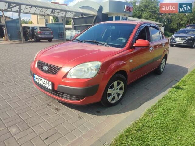 Красный Киа Рио, объемом двигателя 1.4 л и пробегом 180 тыс. км за 4600 $, фото 6 на Automoto.ua