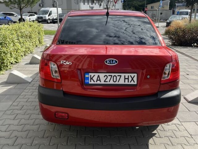 Червоний Кіа Ріо, об'ємом двигуна 1.4 л та пробігом 119 тис. км за 5118 $, фото 1 на Automoto.ua