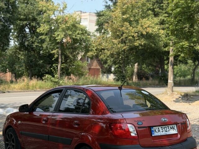 Червоний Кіа Ріо, об'ємом двигуна 1.4 л та пробігом 240 тис. км за 3600 $, фото 3 на Automoto.ua