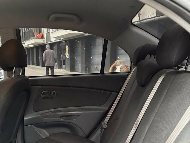 Красный Киа Рио, объемом двигателя 1.4 л и пробегом 24 тыс. км за 6800 $, фото 8 на Automoto.ua