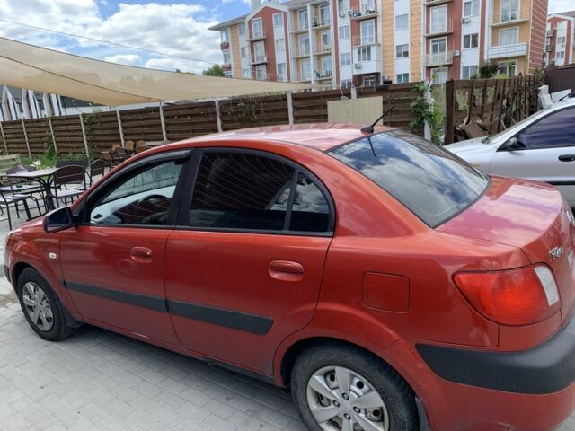 Красный Киа Рио, объемом двигателя 1.5 л и пробегом 277 тыс. км за 4600 $, фото 4 на Automoto.ua