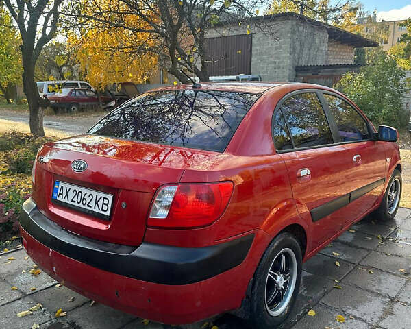 Красный Киа Рио, объемом двигателя 1.4 л и пробегом 215 тыс. км за 4100 $, фото 9 на Automoto.ua