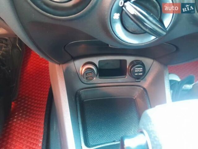 Красный Киа Рио, объемом двигателя 0 л и пробегом 170 тыс. км за 5200 $, фото 4 на Automoto.ua