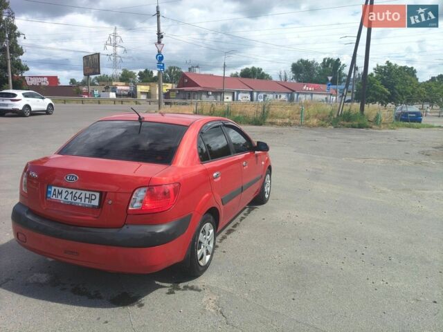 Червоний Кіа Ріо, об'ємом двигуна 1.4 л та пробігом 187 тис. км за 4400 $, фото 7 на Automoto.ua