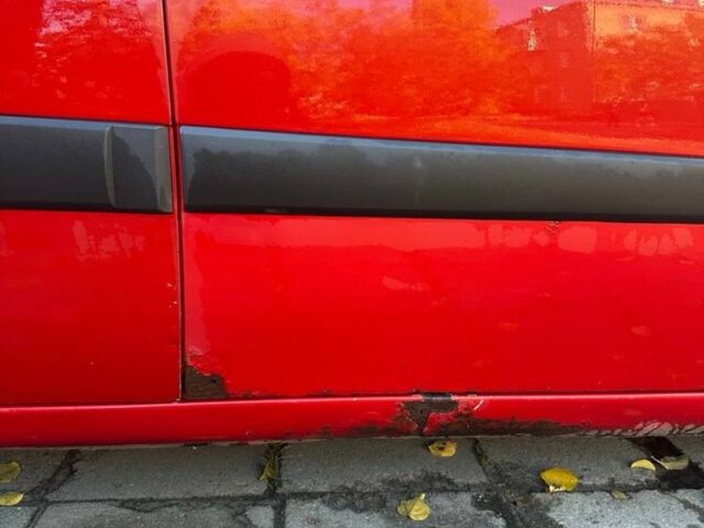 Червоний Кіа Ріо, об'ємом двигуна 1.4 л та пробігом 215 тис. км за 4100 $, фото 4 на Automoto.ua