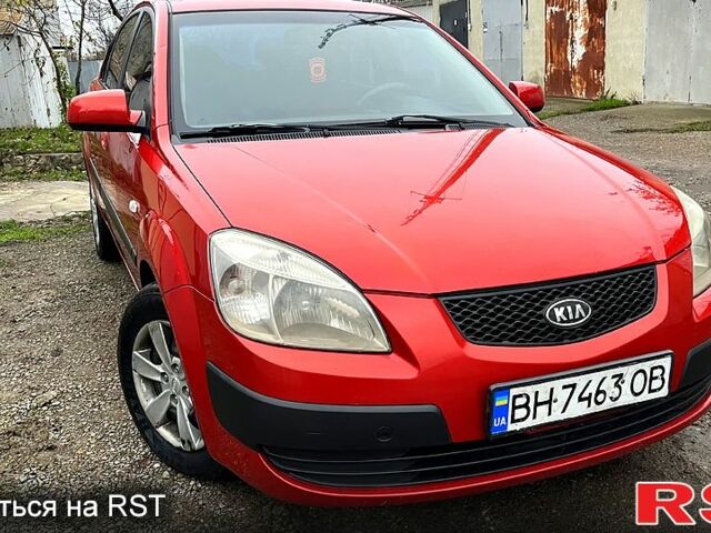 Красный Киа Рио, объемом двигателя 1.5 л и пробегом 198 тыс. км за 3999 $, фото 2 на Automoto.ua