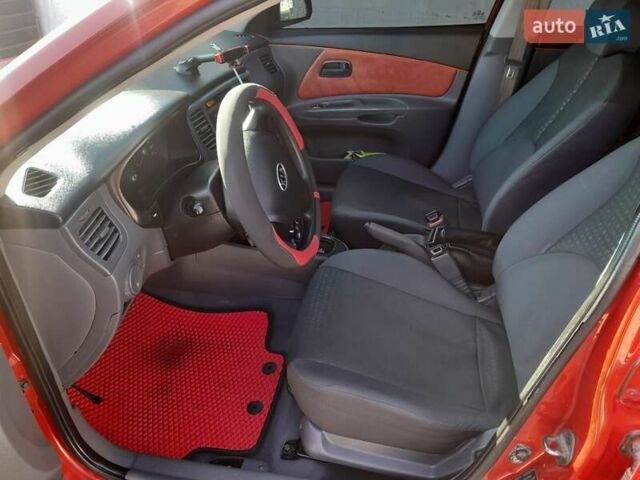 Красный Киа Рио, объемом двигателя 0 л и пробегом 170 тыс. км за 5200 $, фото 20 на Automoto.ua