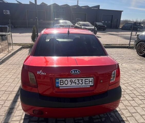 Красный Киа Рио, объемом двигателя 1.4 л и пробегом 274 тыс. км за 3800 $, фото 7 на Automoto.ua
