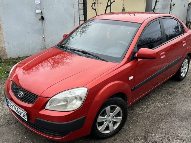 Красный Киа Рио, объемом двигателя 1.5 л и пробегом 198 тыс. км за 3999 $, фото 1 на Automoto.ua