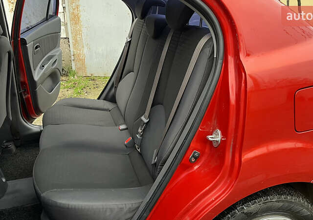 Красный Киа Рио, объемом двигателя 1.49 л и пробегом 198 тыс. км за 3999 $, фото 5 на Automoto.ua