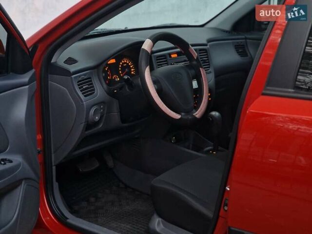 Красный Киа Рио, объемом двигателя 1.4 л и пробегом 100 тыс. км за 6990 $, фото 34 на Automoto.ua