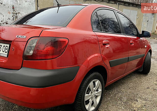 Красный Киа Рио, объемом двигателя 1.49 л и пробегом 198 тыс. км за 3999 $, фото 24 на Automoto.ua