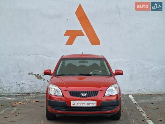 Красный Киа Рио, объемом двигателя 1.4 л и пробегом 100 тыс. км за 6990 $, фото 1 на Automoto.ua