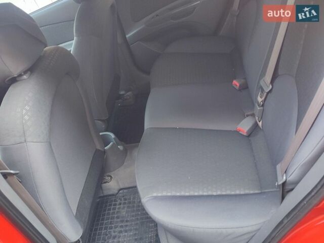 Червоний Кіа Ріо, об'ємом двигуна 1.4 л та пробігом 185 тис. км за 4500 $, фото 15 на Automoto.ua