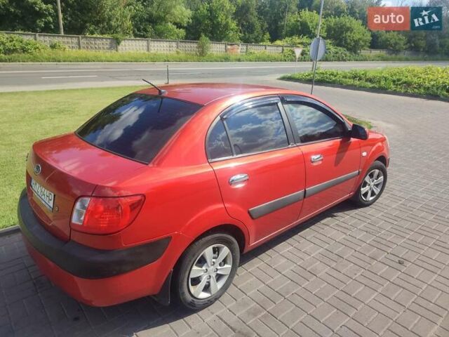 Красный Киа Рио, объемом двигателя 1.4 л и пробегом 180 тыс. км за 4600 $, фото 4 на Automoto.ua
