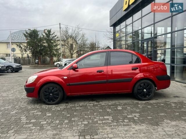 Красный Киа Рио, объемом двигателя 1.4 л и пробегом 274 тыс. км за 4100 $, фото 3 на Automoto.ua