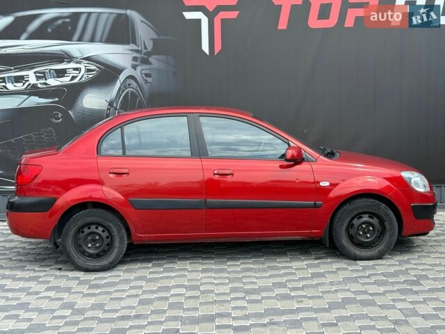 Красный Киа Рио, объемом двигателя 1.4 л и пробегом 155 тыс. км за 3700 $, фото 8 на Automoto.ua